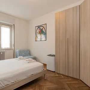 I Host - Giambellino 40 , Milan Italie
