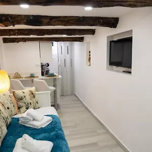 bnb-a-casarell-napoli.hotels-amalfi.com/
